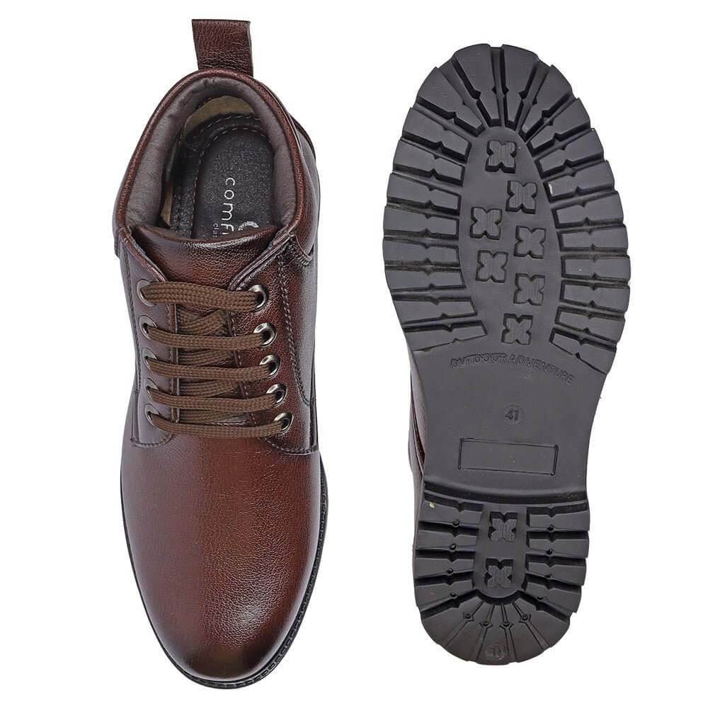 Brown boots for men top view by comfitoes